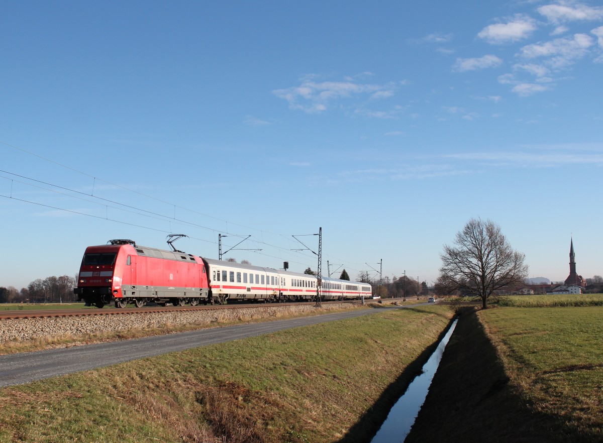101 009-9 am 28. November 2015 aus Salzburg kommend bei �bersee am Chiemsee.