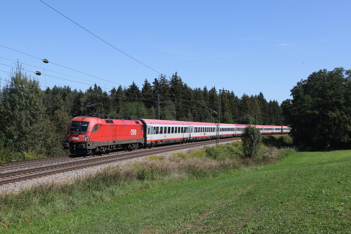 1016 022 war am 7. September 2024 mit einem  EC  bei Lauter in Richtung M�nchen unterwegs.