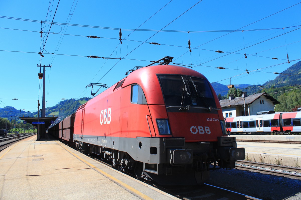 1016 031-5 brachte am 19. August 2012 einen G�terzug nach Schwarzach-St. Veit.