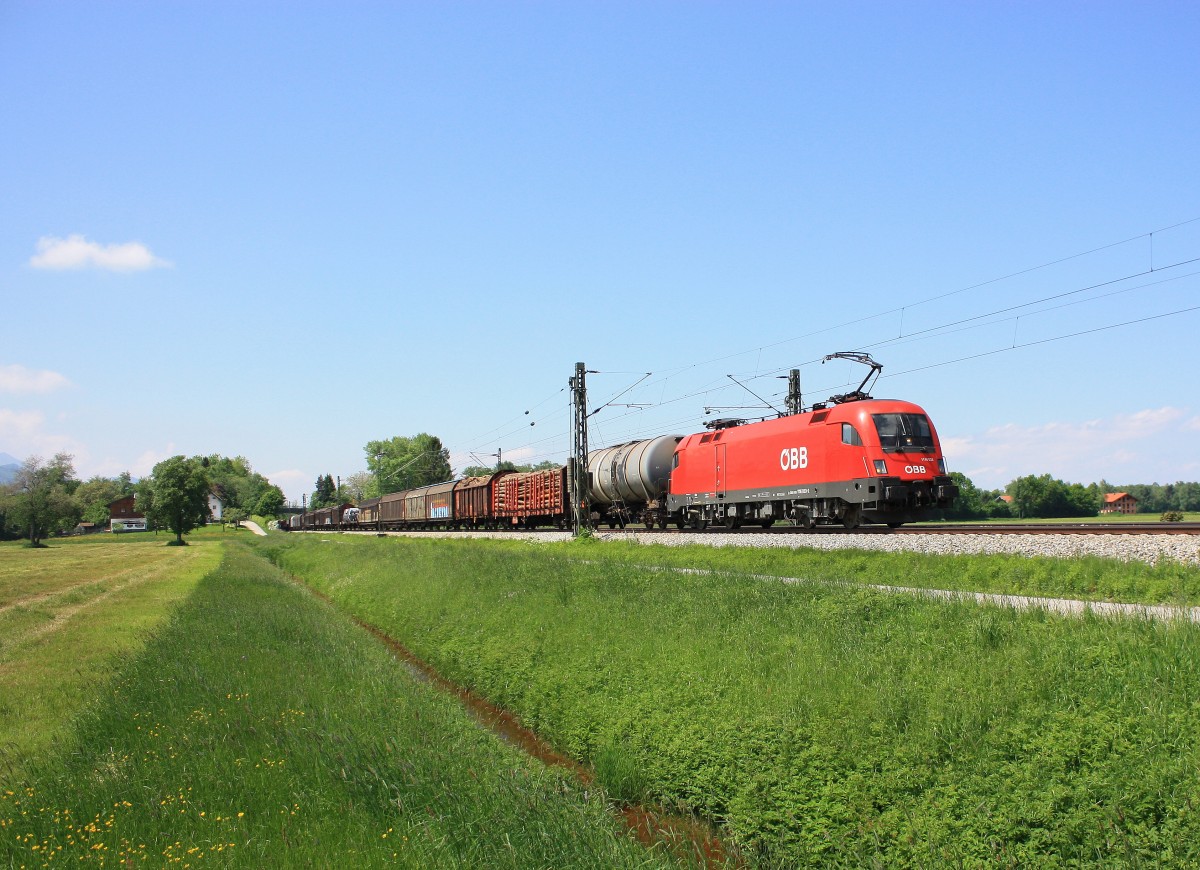 1116 033-2 am 18. Mai 2013 bei �bersee am Chiemsee.
