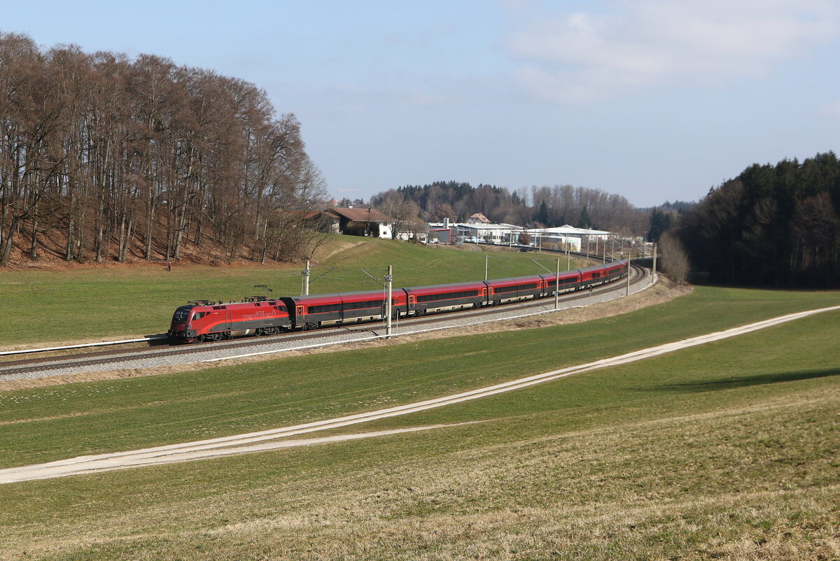 1116 220 war am 4. M�rz 2026 bei Axdorf in Richtung Rosenheim unterwegs.