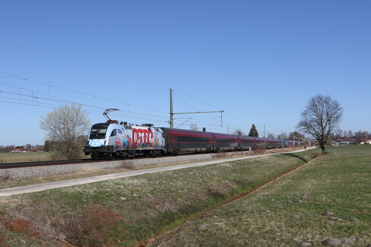 1116 241  OTTO Payback  befand sich am Zugende eines Railjets nach Salzburg. Aufgenommen am 13. M�rz 2026 bei �bersee am Chiemsee.