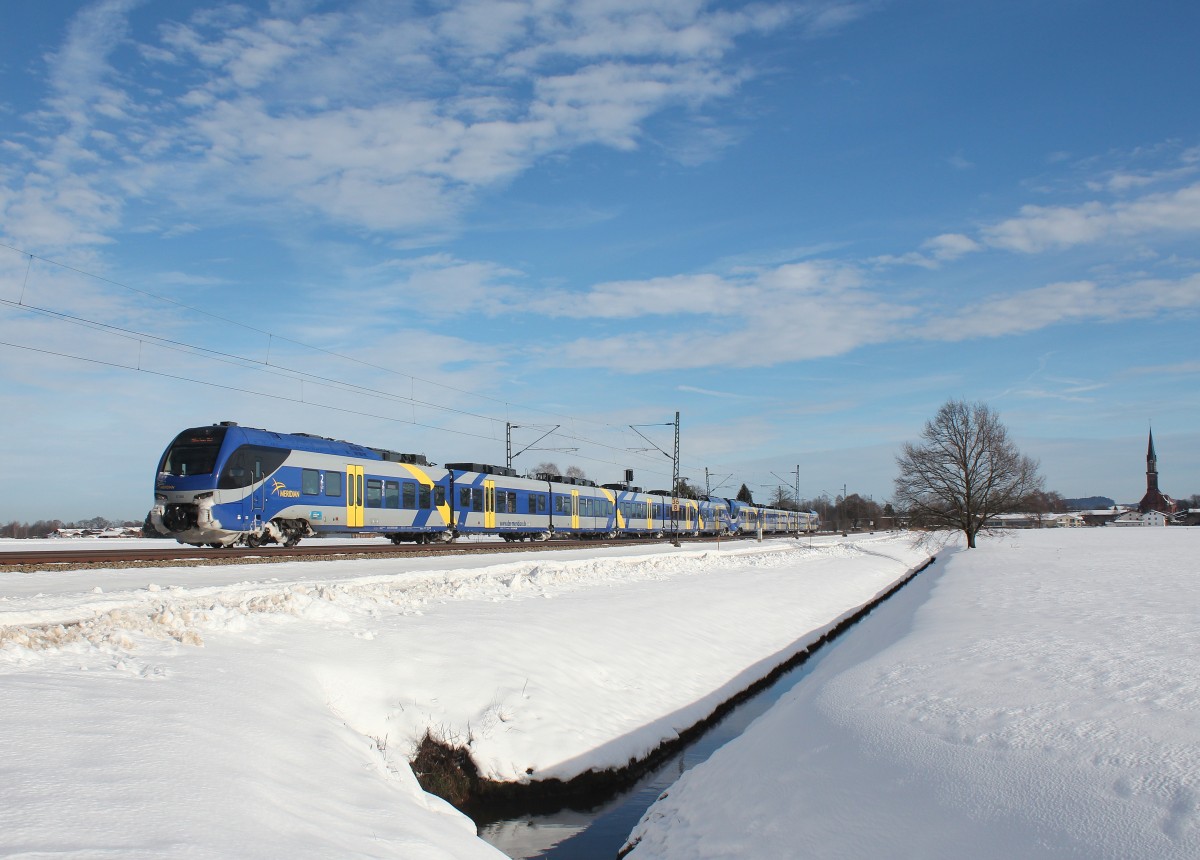 ET 309 an einem herrlichen Wintertag auf dem Weg von Salzburg nach M�nchen. Aufgenommen am 2. Januar 2015 bei �bersee.