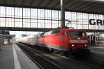 120 103-7 bei der Einfahrt in den M�nchner Hauptbahnhof am 21.