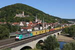 186 209 von  LINEAS  mit einem Containerzug bei der Ausfahrt aus Gem�nden am 8.
