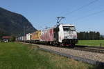 185 666 mit einem  KLV  unterwegs in Richtung Brenner am 15.