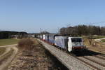 189 914 mit dem  Intercombi  am 25. Februar 2021 bei Grabenst�tt im Chiemgau.