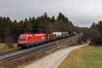 1116 056-3 mit einem kurzen gemischten G�terzug am 13.