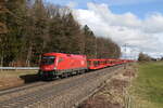 1116 054 mit einem Autoleerzug aus Freilassing kommend am 24.