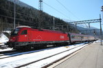 1216 008-3 f�hrt soeben mit einem EC in den Bahnhof  Brenner  ein.
