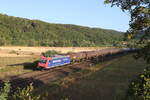 482 016 war mit einem  Kesselwagenzug am 6. August 2022 bei Harrbach in Richtung W�rzburg unterwegs.
